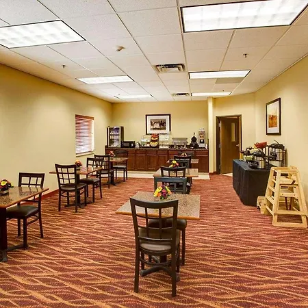 Rodeway Inn & Suites Phillipsburg 