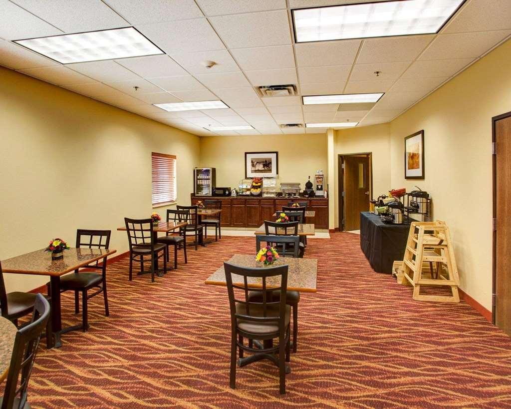 Rodeway & Hotel 2*